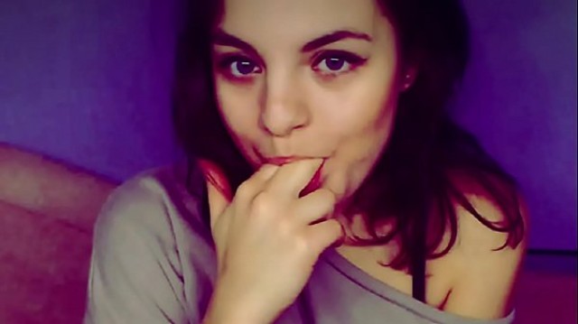 Amma Cam Girl Teen Sex Seduction Devil Games Offering Orgasm