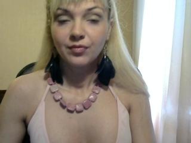 6099-coffeowl-webcam-babe-green-eyes-medium-tits-caucasian-trimmed-pussy