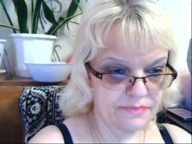 10789-persik47-pussy-blonde-webcam-model-caucasian-medium-tits-blue-eyes