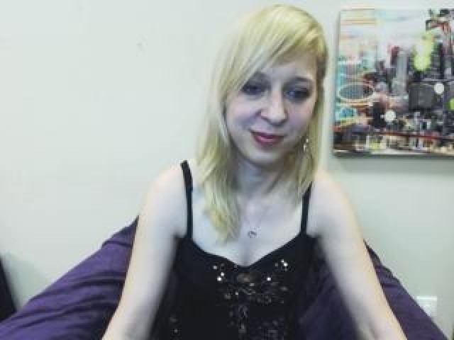 11879-rebeccarosse-caucasian-medium-tits-webcam-model-pussy-female-blonde-porn