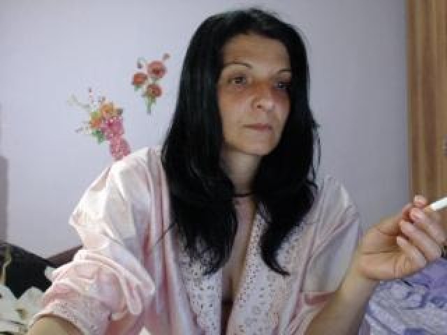 12435-lovehotmature-caucasian-mature-female-webcam-model-webcam-brown-eyes