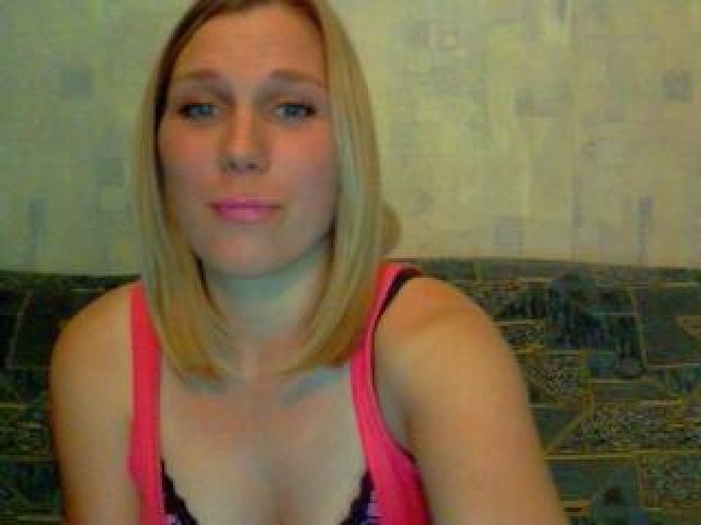 16170-prdiana-webcam-babe-female-blue-eyes-pussy-medium-tits-shaved-pussy