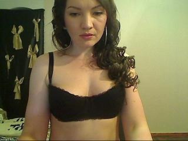 22397-karinafox-caucasian-female-webcam-medium-tits-tits-shaved-pussy-babe