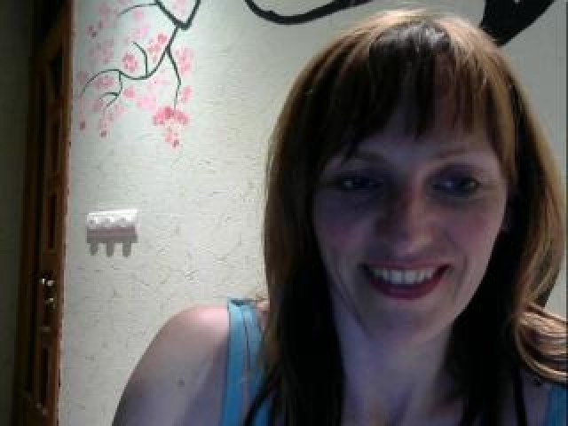 25582-lilluu-tits-mature-brown-eyes-medium-tits-webcam-model-female