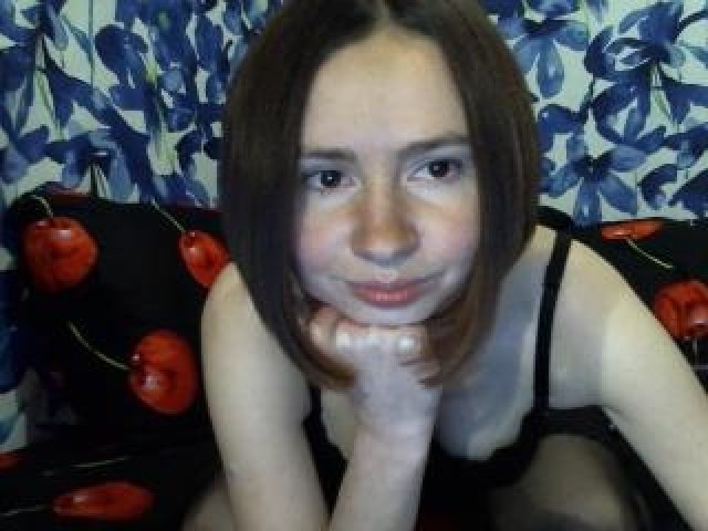 25662-adelina5555-pussy-brunette-webcam-webcam-model-caucasian-small-tits