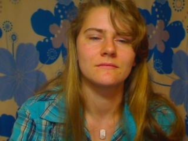 27432-tiffanysweet-female-webcam-horny-medium-tits-caucasian-very-horny-blonde