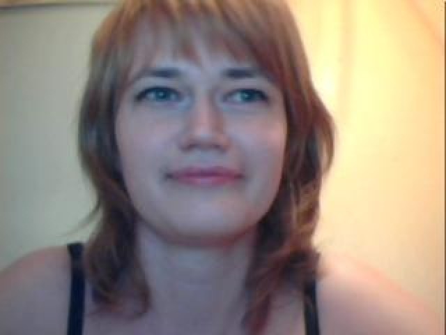 29517-alesja-straight-tits-medium-tits-webcam-model-blue-eyes-blonde