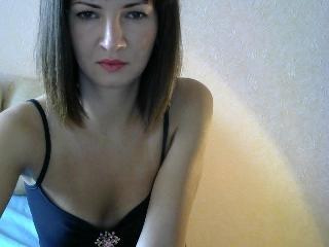 34759-ladygrace-babe-webcam-model-tits-shaved-pussy-medium-tits-straight