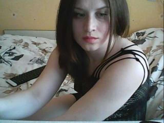35407-miragik-pussy-female-webcam-model-webcam-straight-tits-green-eyes
