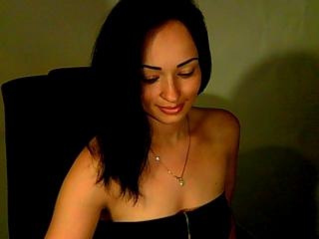 36281-babyanna-female-caucasian-trimmed-pussy-webcam-model-blue-eyes-teen