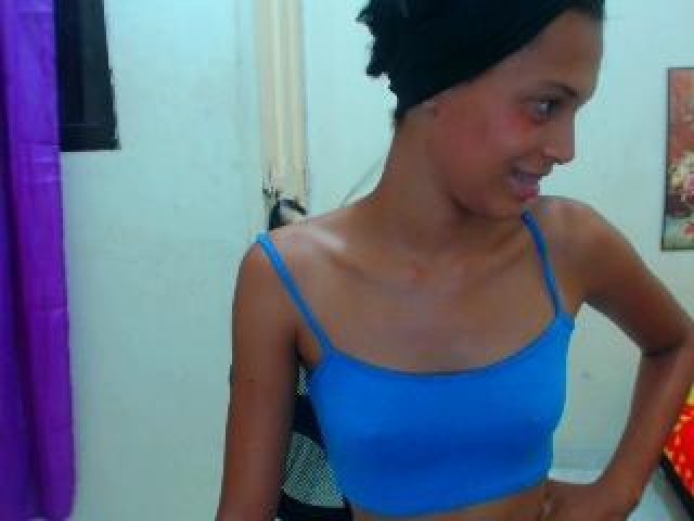 36563-hotflaca-webcam-green-eyes-straight-teen-latina-latino-webcam-model