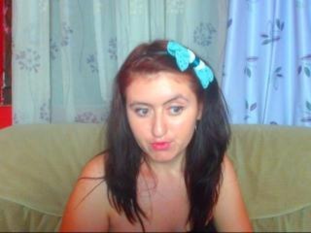 37643-cristiyne-female-blonde-straight-webcam-webcam-model-green-eyes-teen