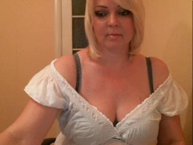 45553-mirage40-middle-eastern-webcam-model-gray-eyes-mature-female-tits