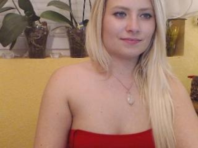 46885-siennagold-medium-tits-caucasian-pussy-babe-webcam-model-webcam