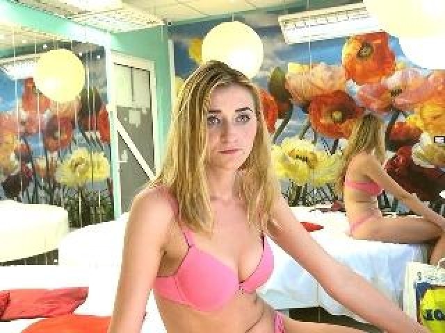 47085-meddeaxjess-straight-webcam-medium-tits-shaved-pussy-caucasian-female