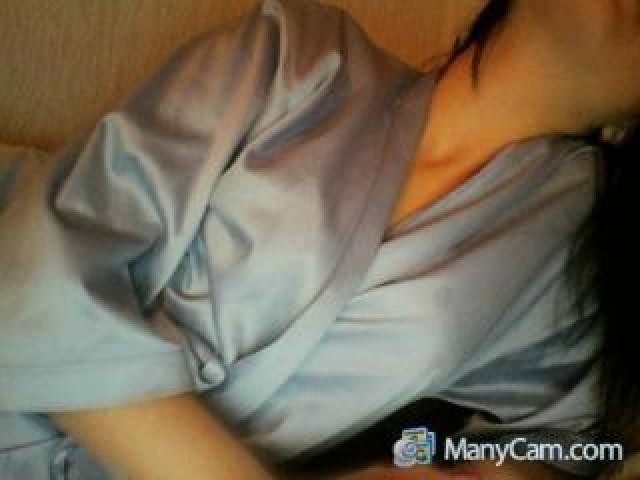 48475-helen16-shaved-pussy-brown-eyes-webcam-model-female-medium-tits