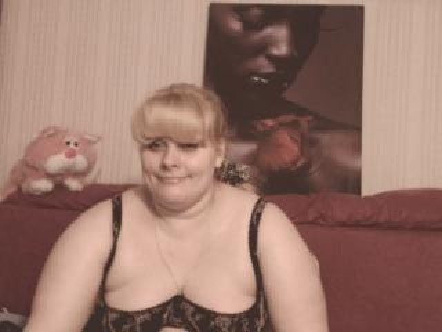 48749-ellashyfox-webcam-model-tits-caucasian-female-large-tits-babe