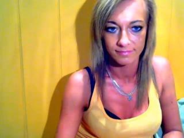 53981-kinkyleah-tits-babe-webcam-blonde-webcam-model-blue-eyes-medium-tits