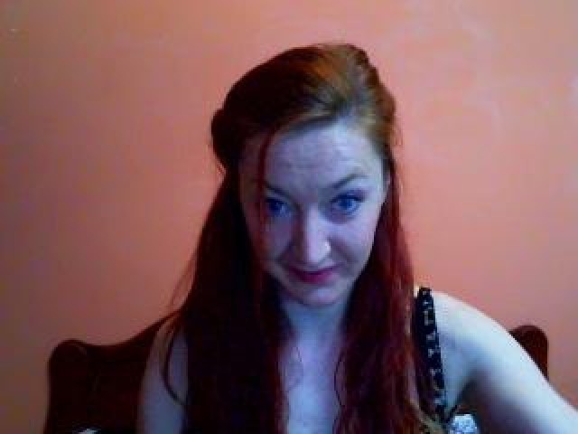 54143-meta-maytal-blue-eyes-caucasian-redhead-webcam-model-shaved-pussy