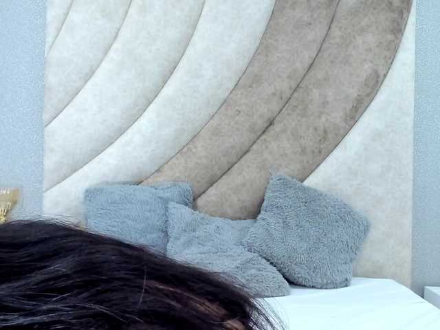55047-cam-model-kimmyevans-fucking-girls-brown-eyes-medium-tits-hispanic-cum-on-ass