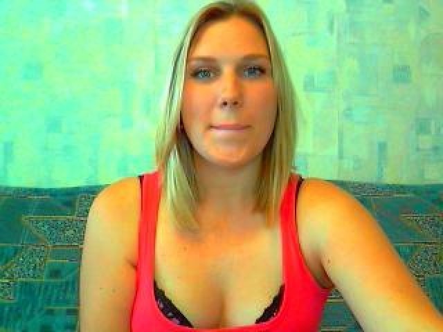 56313-prdiana-webcam-model-blue-eyes-female-tits-medium-tits-babe-webcam