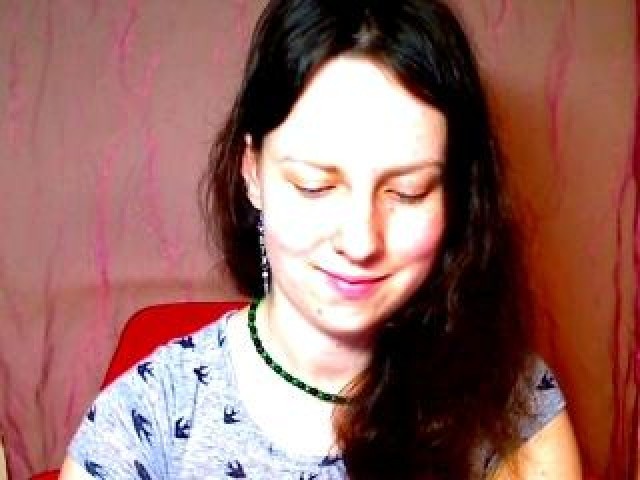 58116-carolinebb-brunette-webcam-caucasian-webcam-model-green-eyes